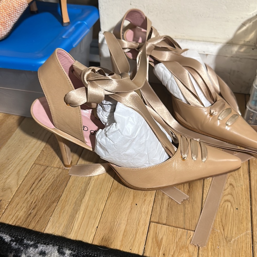 Sandals - Picture 2 of 3